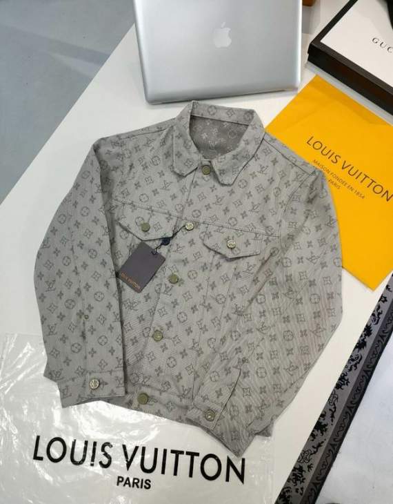 Picture of Louis Vuitton Jackets _SKULVS-XLaztx718731597